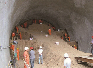 隧道工程�D二
